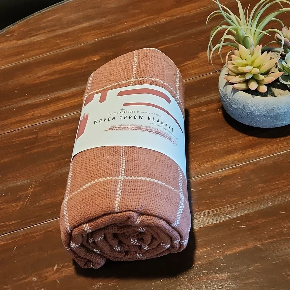 NEW in Package Little Korboose Woven Throw Blanket